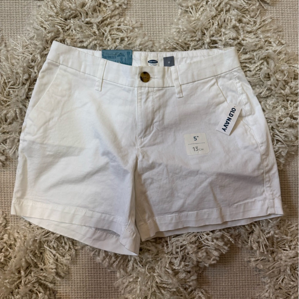 5/$25 FLASH SALE - NWT Old Navy White Women's Shorts - Casual Cotton